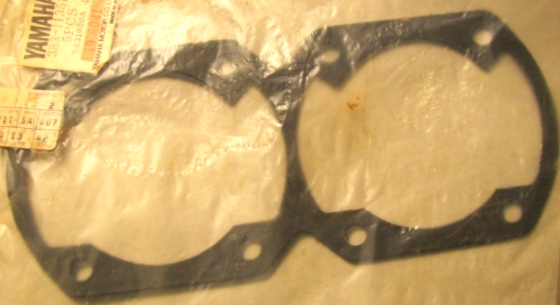 383-11351-02  GASKET CYLINDER Genuine Yamaha   8409910090